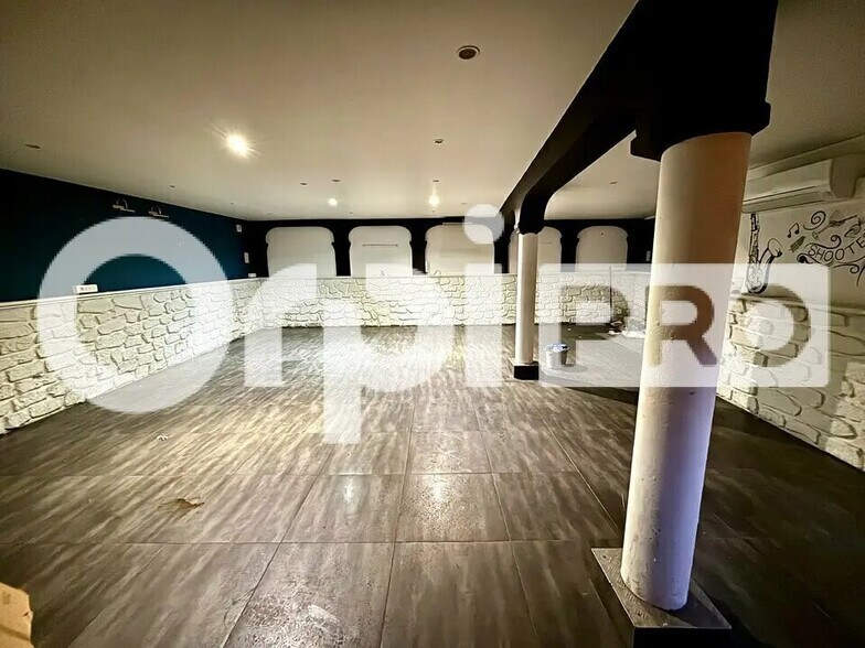 Local commercial dans Beauvais à louer - Photo de l’immeuble – Image 1 sur 4