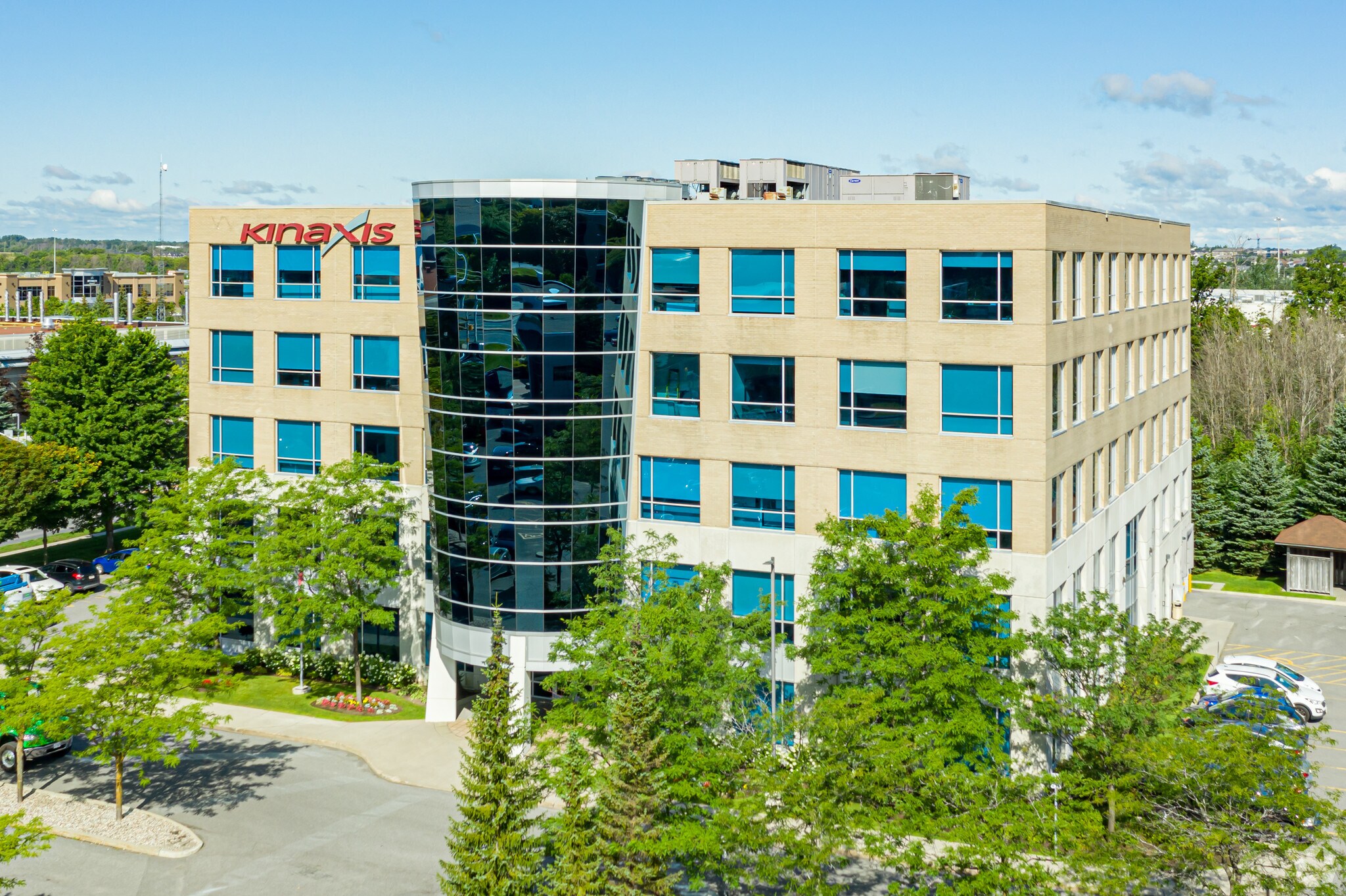 700 Silver Seven Rd, Ottawa, ON à louer Photo principale– Image 1 sur 4