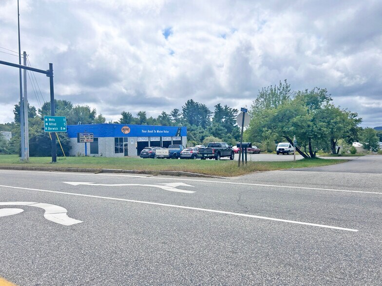 1423 Main St, Sanford, ME à louer - Photo de l’immeuble – Image 3 sur 6