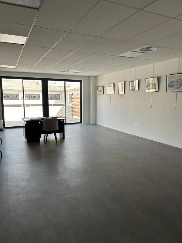 Plus de détails pour Bureau à louer