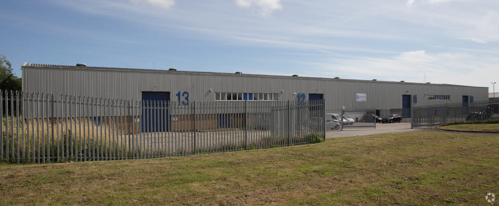 Horsefair Rd, Bridgend à louer - Photo principale – Image 1 sur 7