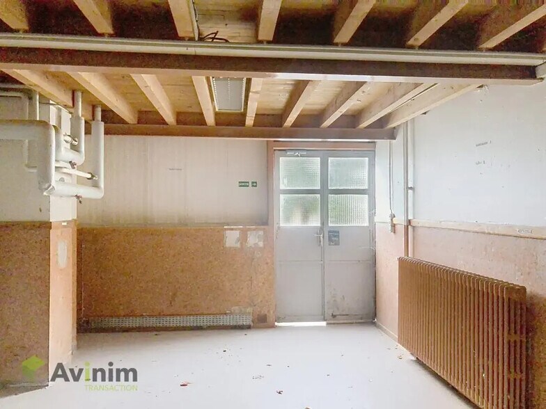 Local d'activités dans Épinal à vendre - Photo de l’immeuble – Image 3 sur 10