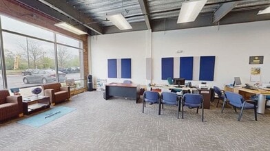 135-143 W Irving Park Rd, Streamwood, IL à louer - Vidéo sur l’annonce professionnelle 