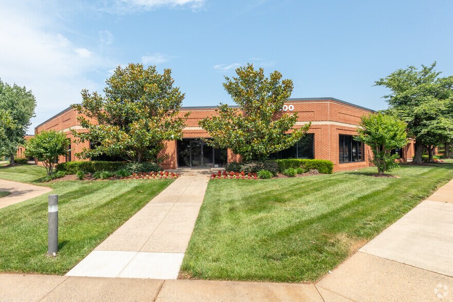 46000 Manekin Plz, Dulles Town Center, VA à louer - Photo de l’immeuble – Image 1 sur 3