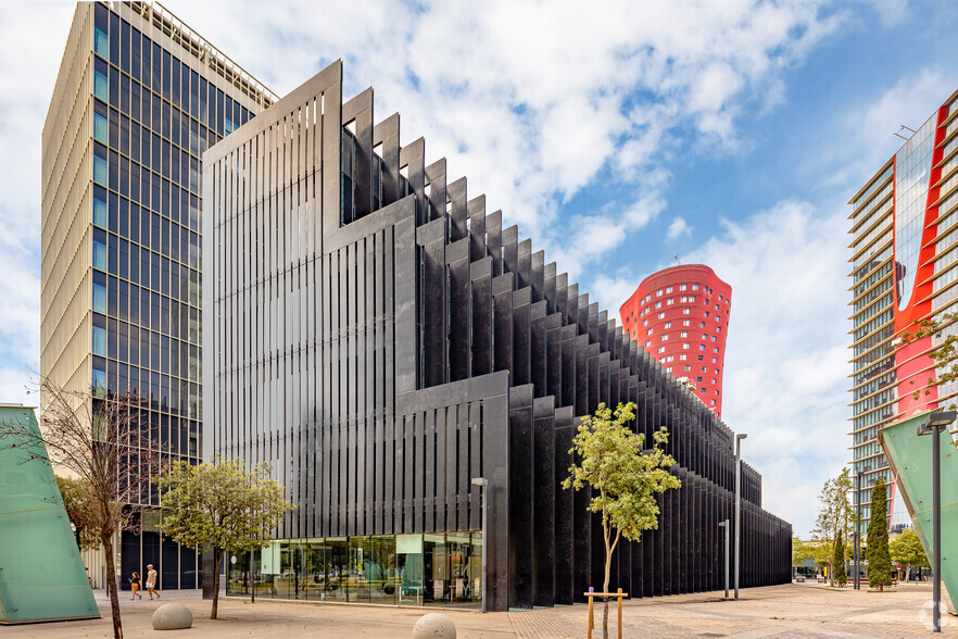 Plaça D'europa, 29-31, L'Hospitalet de Llobregat, Barcelona à louer - Photo de l’immeuble – Image 1 sur 8