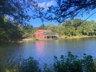 Plus de détails pour 430 Ledge Rd, Killingly, CT - Local commercial à vendre