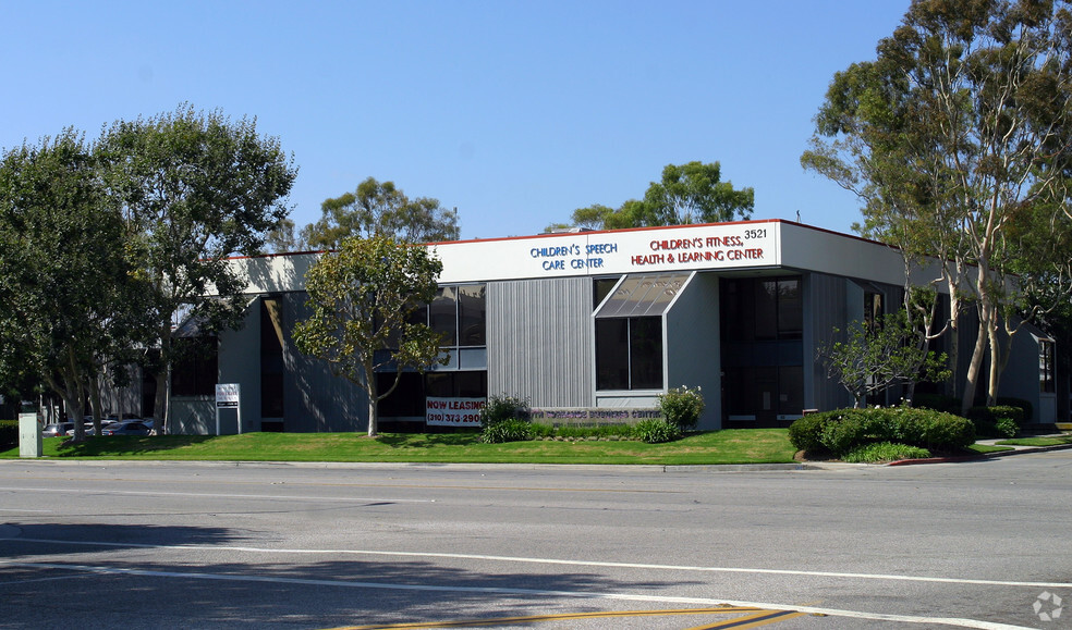 3521 Lomita Blvd, Torrance, CA à louer - Photo principale – Image 2 sur 6