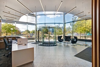 401 Grafton Gate E, Milton Keynes à louer Photo intérieure– Image 2 sur 6