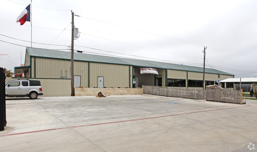 1600 W Stan Schlueter Loop, Killeen, TX à louer - Photo de l’immeuble – Image 2 sur 2