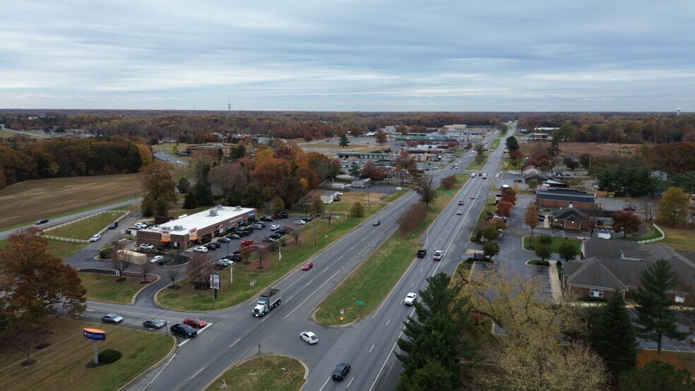 30265 Three Notch Rd, Charlotte Hall, MD à louer - Photo de l’immeuble – Image 2 sur 20