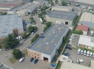 Plus de détails pour Local d'activités à louer