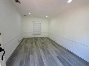 9528-9546 Brighton Way, Beverly Hills, CA à louer Photo intérieure– Image 1 sur 4