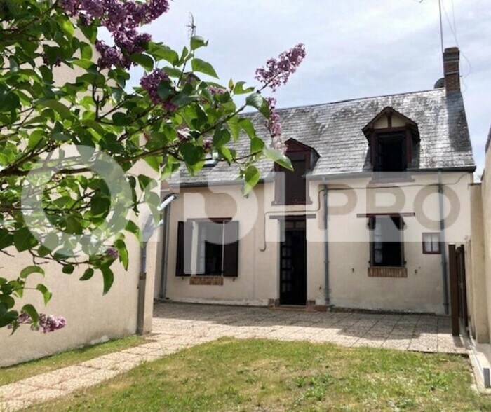 Local d'activités dans La Ferté-Saint-Aubin à vendre - Photo de l’immeuble – Image 2 sur 9