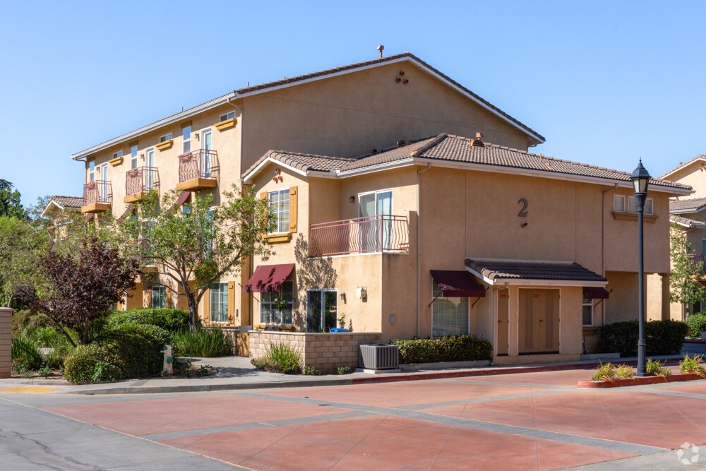 703 Allegheny Ave, Beaumont, CA à vendre Photo principale– Image 1 sur 39