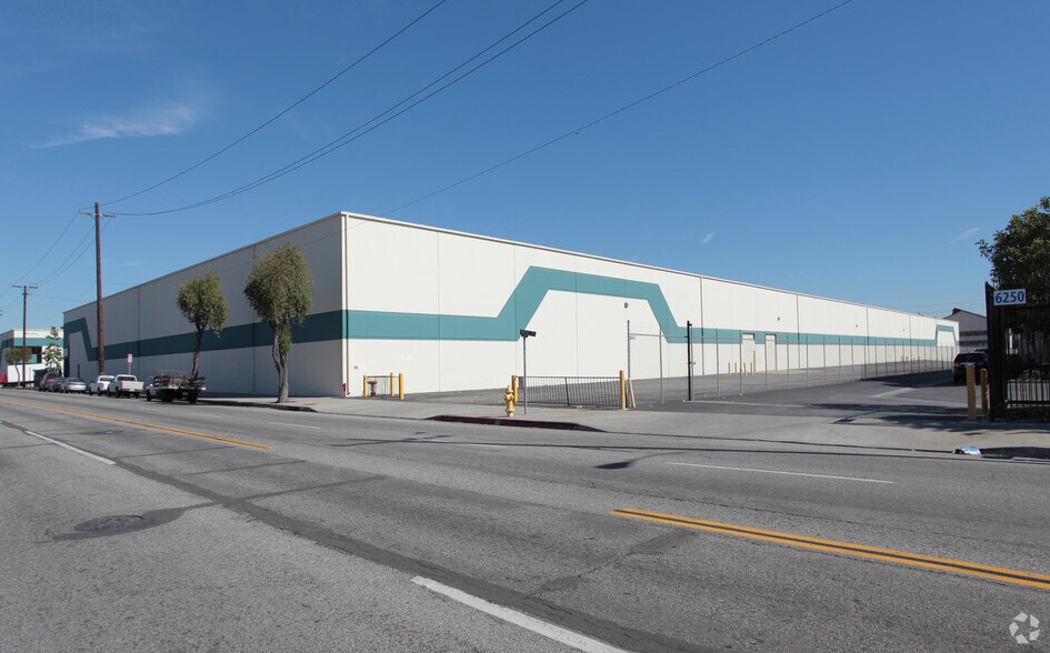 6152-6172 Boyle Ave, Vernon, CA à louer - Photo principale – Image 2 sur 5