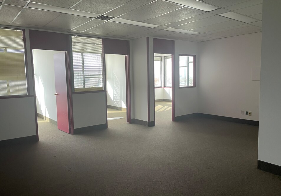 1315 Finch Ave W, Toronto, ON à louer Photo intérieure– Image 1 sur 4