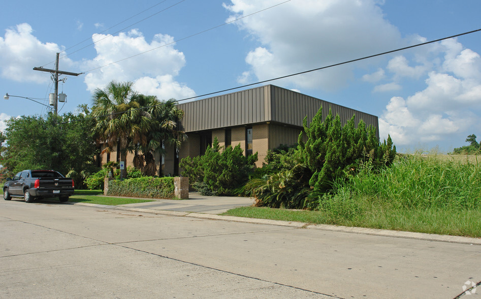 2072 Sussex St, Harvey, LA à vendre - Photo de l’immeuble – Image 2 sur 4