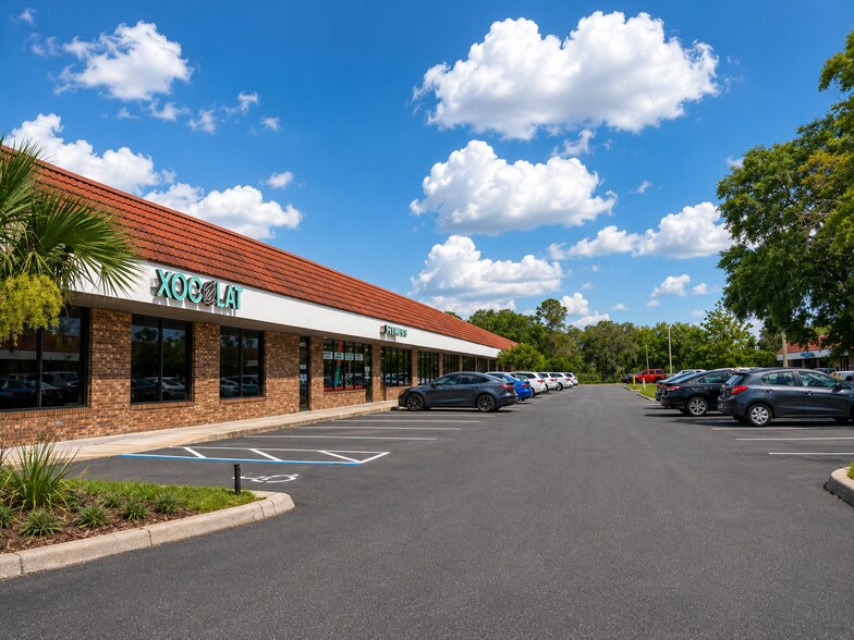 6950-6980 Aloma Ave, Winter Park, FL à vendre - Photo principale – Image 1 sur 4