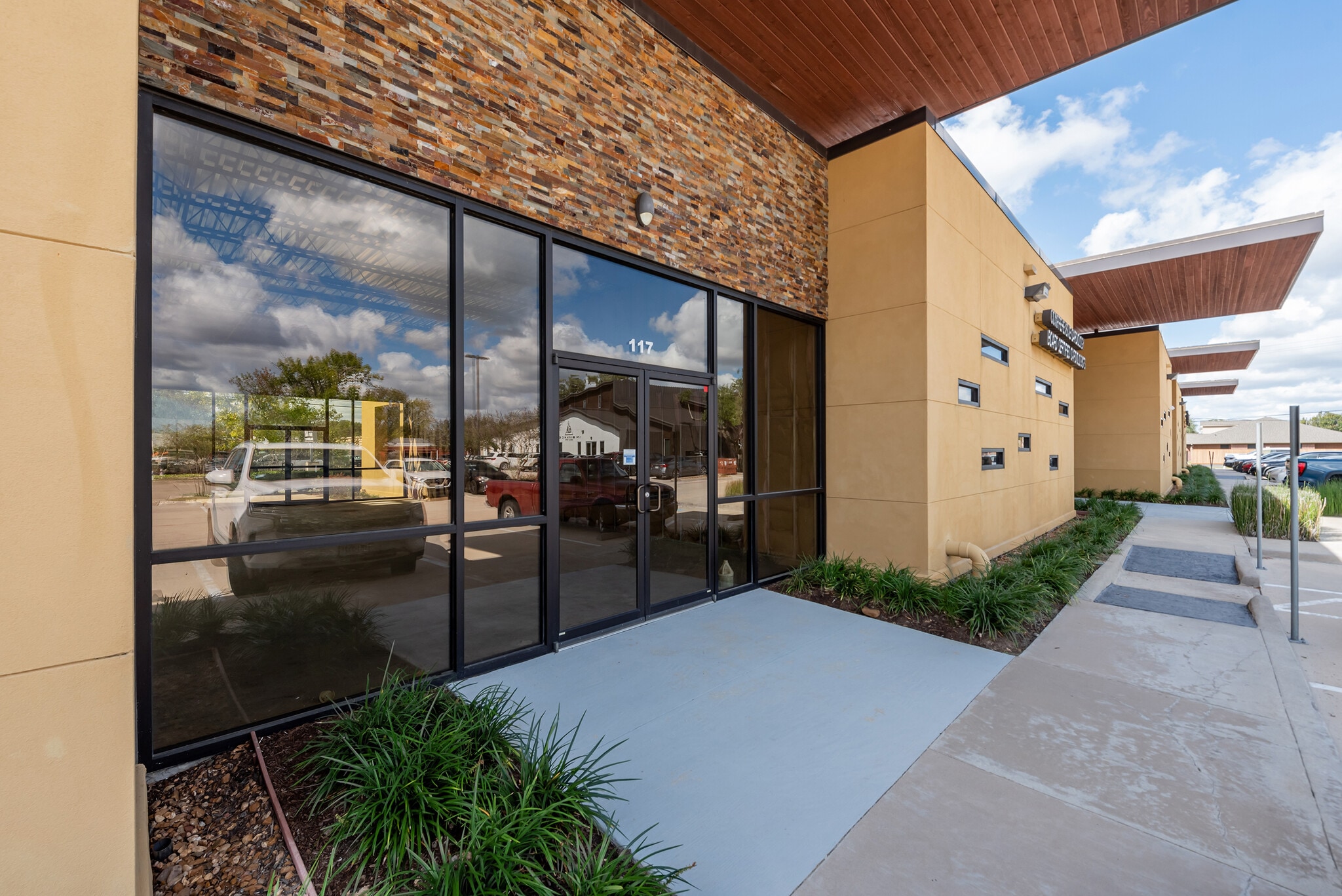 107-113 Woodlawn Dr, Friendswood, TX à louer Photo intérieure– Image 1 sur 30