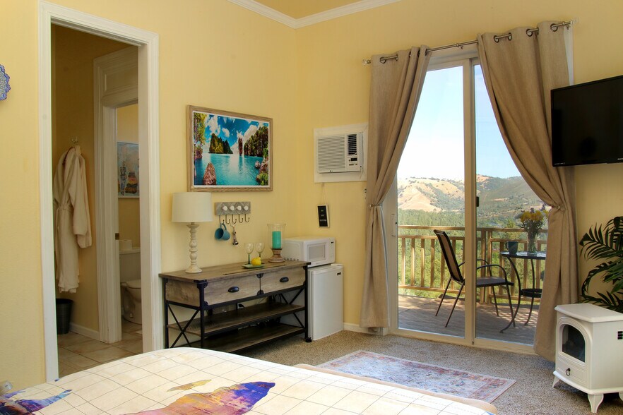 581 Cold Springs Rd, Placerville, CA à vendre - Photo de l’immeuble – Image 2 sur 17
