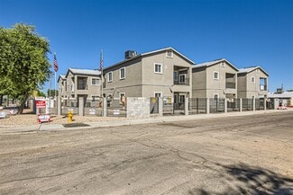Plus de détails pour 7010 N 80th Ave, Glendale, AZ - Logement à vendre