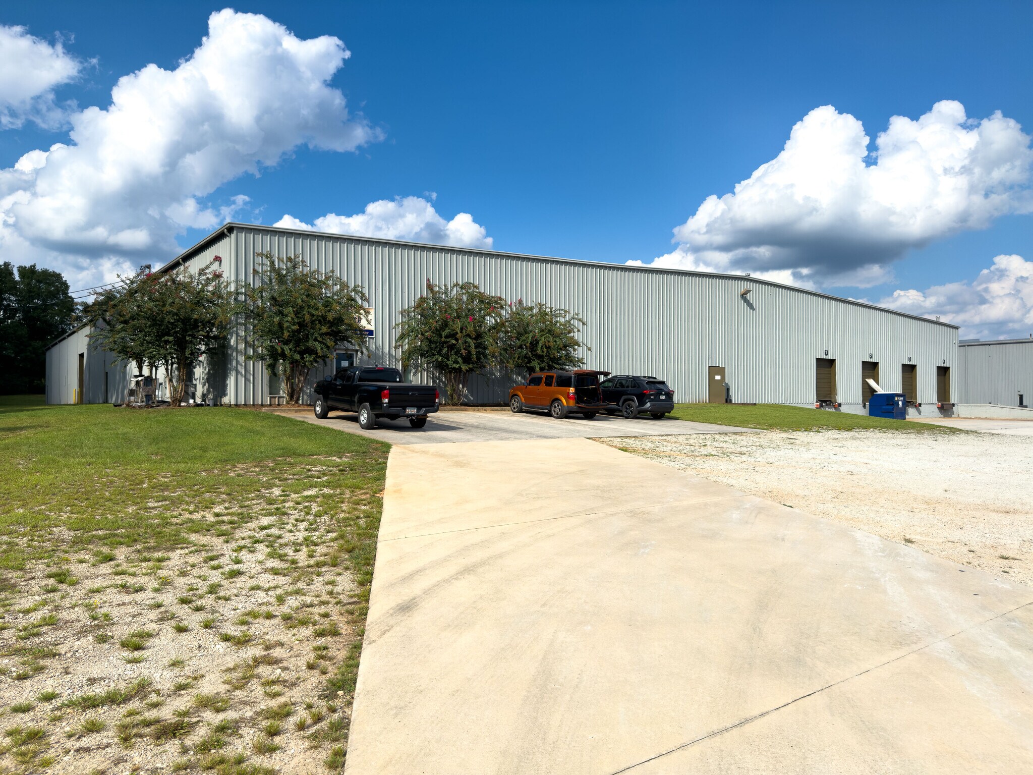 754 E Hightower Trl, Social Circle, GA à louer Photo de l’immeuble– Image 1 sur 8