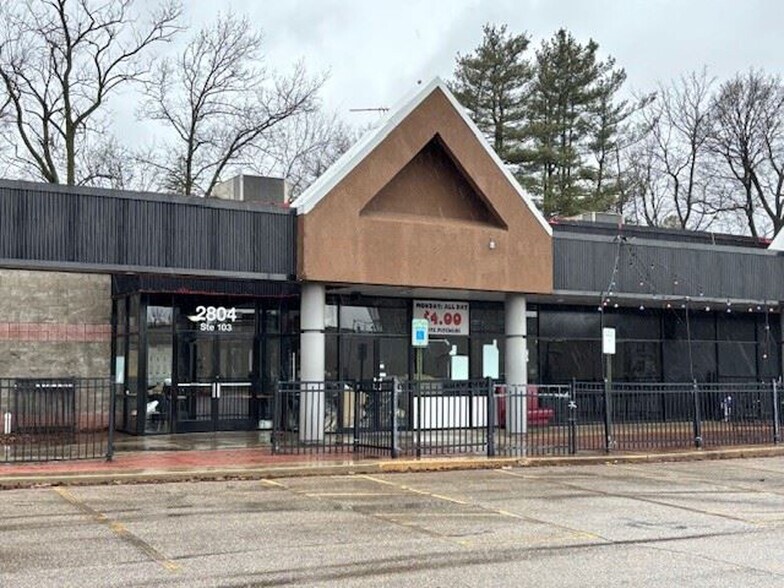 2804 W Michigan Ave, Kalamazoo, MI à louer - Photo de l’immeuble – Image 2 sur 12