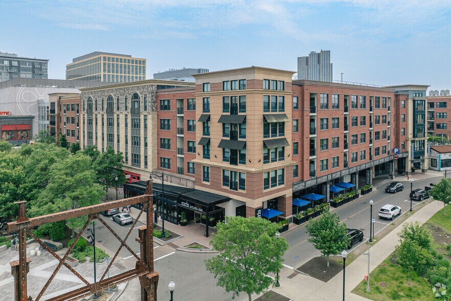 333 Great River Rd, Somerville, MA à louer - Photo de l’immeuble – Image 3 sur 9