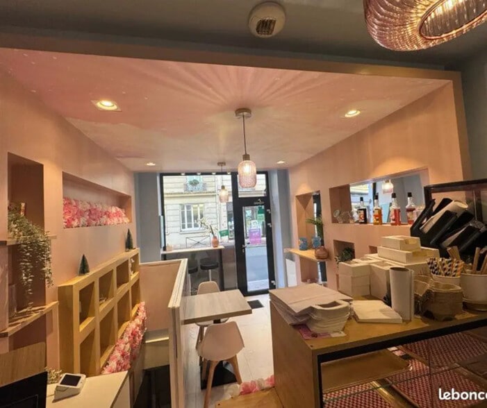 Local commercial dans Levallois-Perret à louer - Photo de l’immeuble – Image 2 sur 3