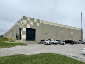 8250 Ruben M Torres Blvd, Brownsville, TX à louer Photo de l’immeuble– Image 1 sur 4