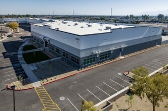 13550 W Auto Dr, Goodyear, AZ à louer Photo de l’immeuble– Image 2 sur 8