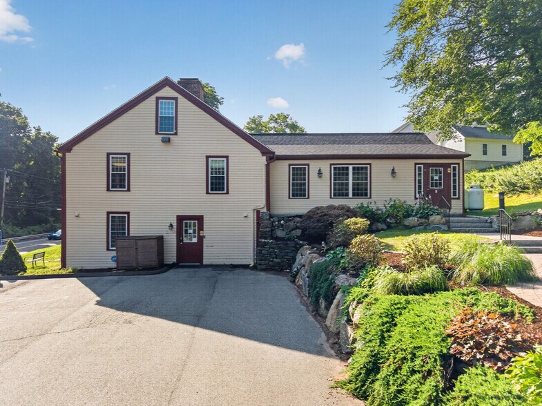 1721 Saybrook Rd, Haddam, CT à vendre - Photo de l’immeuble – Image 2 sur 34