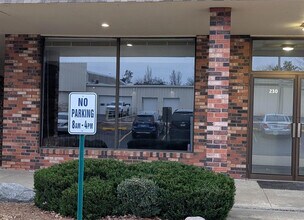 7501 N University St, Peoria, IL à louer Photo intérieure– Image 2 sur 6