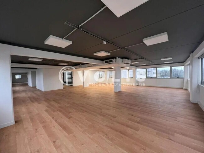 Plus de détails pour Bureau à louer