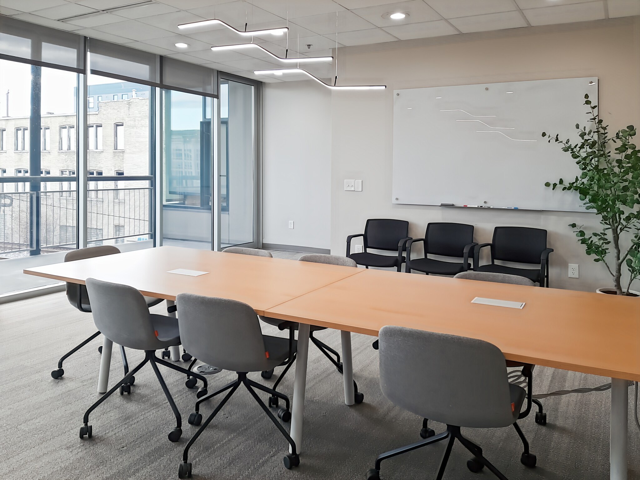 161 S 1st St, Milwaukee, WI à louer Photo de l’immeuble– Image 1 sur 15