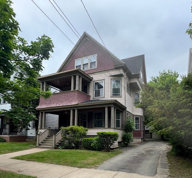 96 Hubinger St, New Haven, CT à vendre - Photo de l’immeuble – Image 3 sur 6