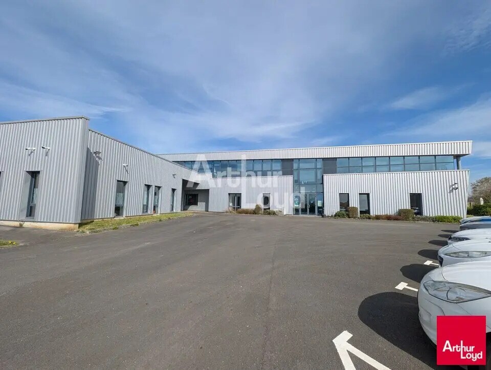 Local d'activités dans La Mézière à vendre Photo de l’immeuble– Image 1 sur 12