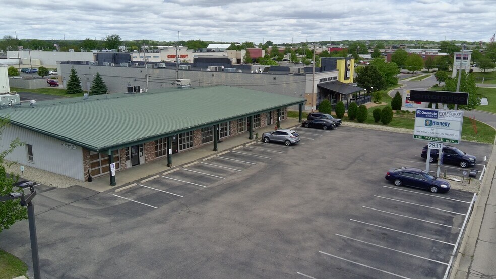 2833 Milton Ave, Janesville, WI à louer - Photo de l’immeuble – Image 2 sur 5