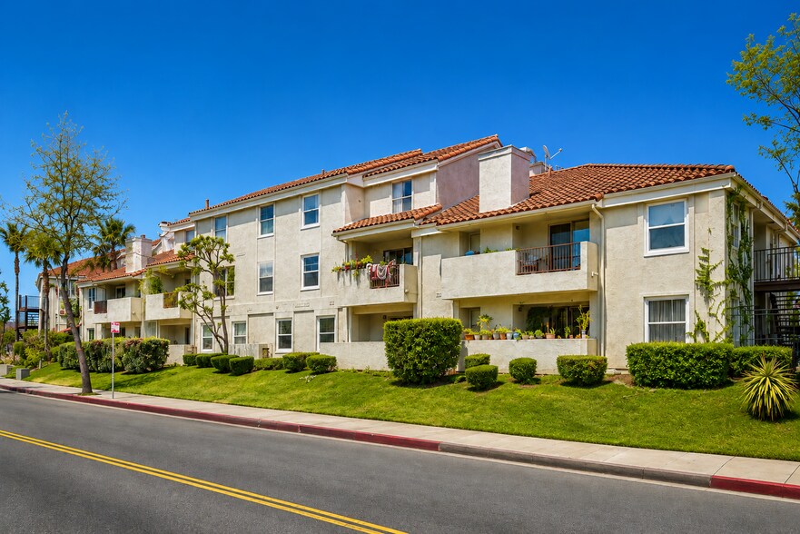 13202 Downey Ave, Paramount, CA à vendre - Photo de l’immeuble – Image 1 sur 21