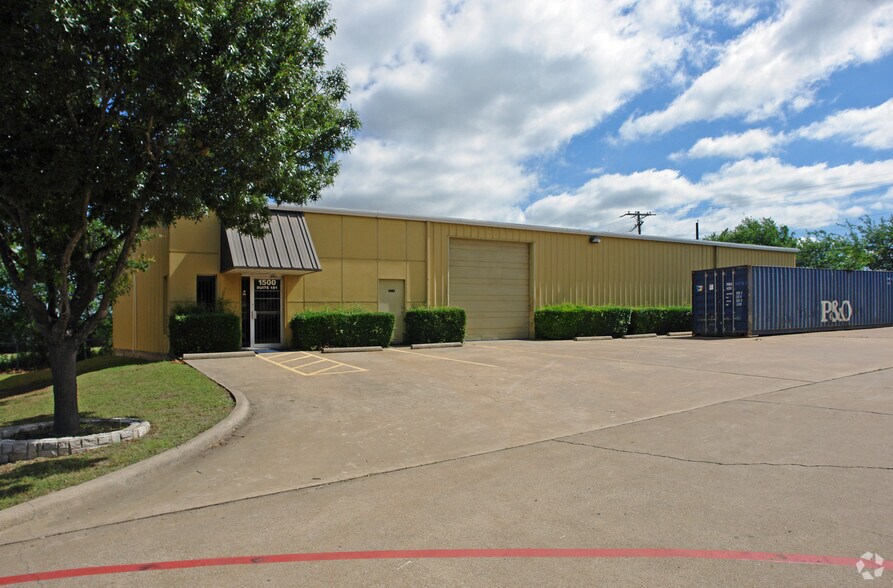 1500 S I 35, Lancaster, TX à vendre - Photo de l’immeuble – Image 3 sur 7