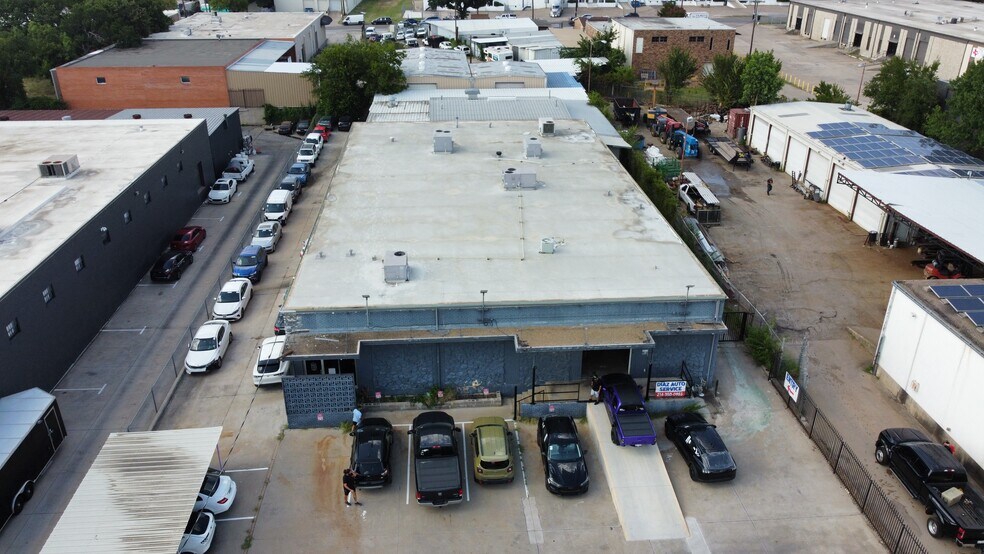 2615 Brenner Dr, Dallas, TX à vendre - Photo de l’immeuble – Image 3 sur 15