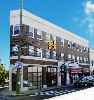 Plus de détails pour 3972-3974 Amboy Rd, Staten Island, NY - Local commercial à vendre