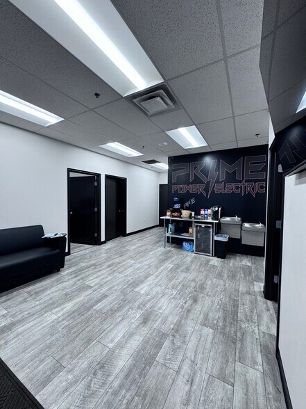 1755 W Sequoia Vista Cir, Salt Lake City, UT à louer - Photo de l’immeuble – Image 3 sur 9