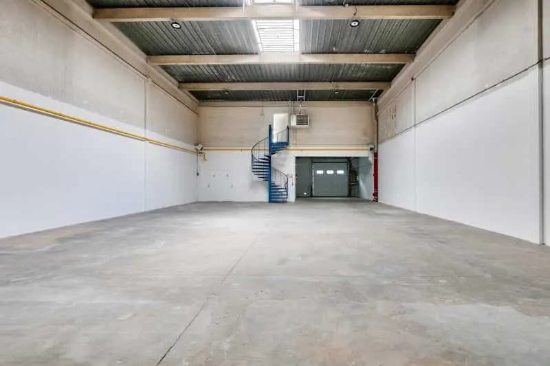 4 Avenue Des Andes, Les Ulis à louer Photo de l’immeuble– Image 1 sur 4