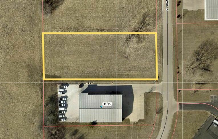 3125 Grand Prix Dr, Decatur, IL à vendre - Photo de l’immeuble – Image 2 sur 2