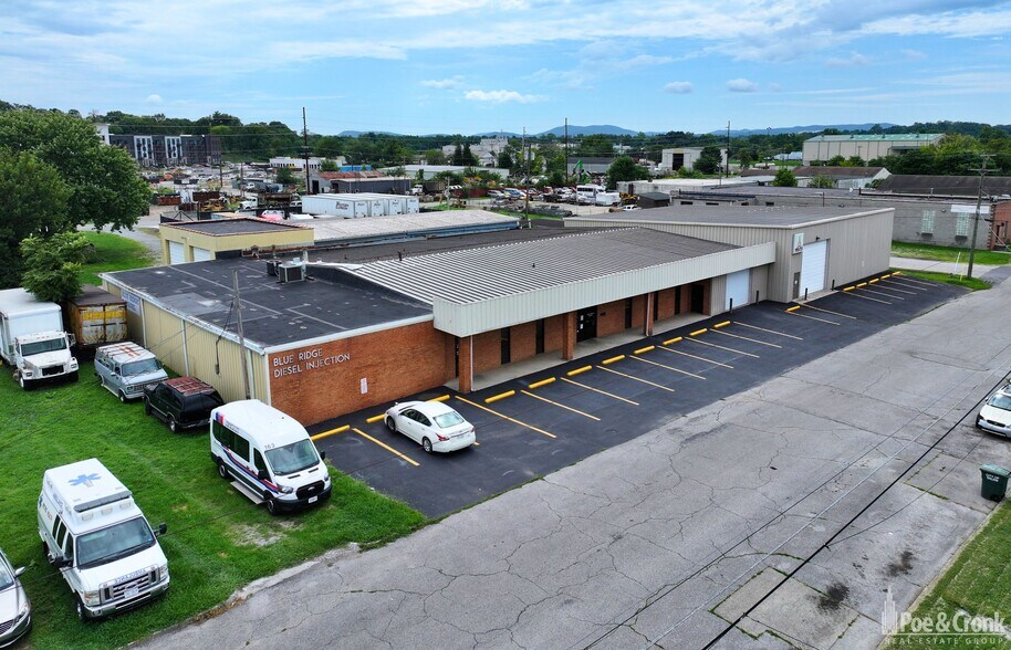 1016 Delaware St, Salem, VA à louer - Photo de l’immeuble – Image 2 sur 18