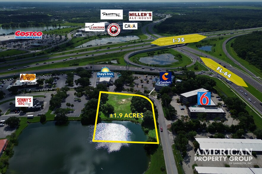 647 67th Street Cir E, Bradenton, FL à vendre - Photo de l’immeuble – Image 3 sur 5