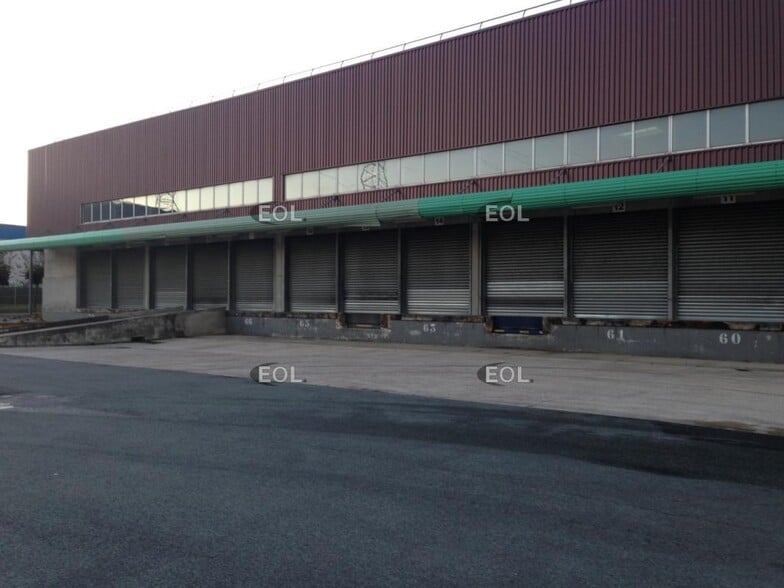 Industriel/Logistique dans Combs-la-Ville à louer - Photo de l’immeuble – Image 3 sur 3