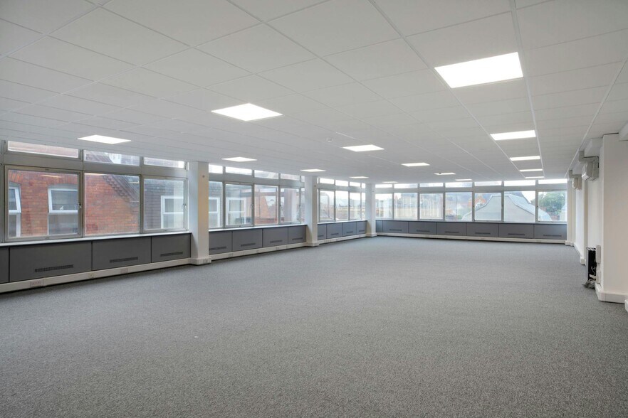30-31 Friar St, Reading à louer - Photo de l’immeuble – Image 3 sur 12