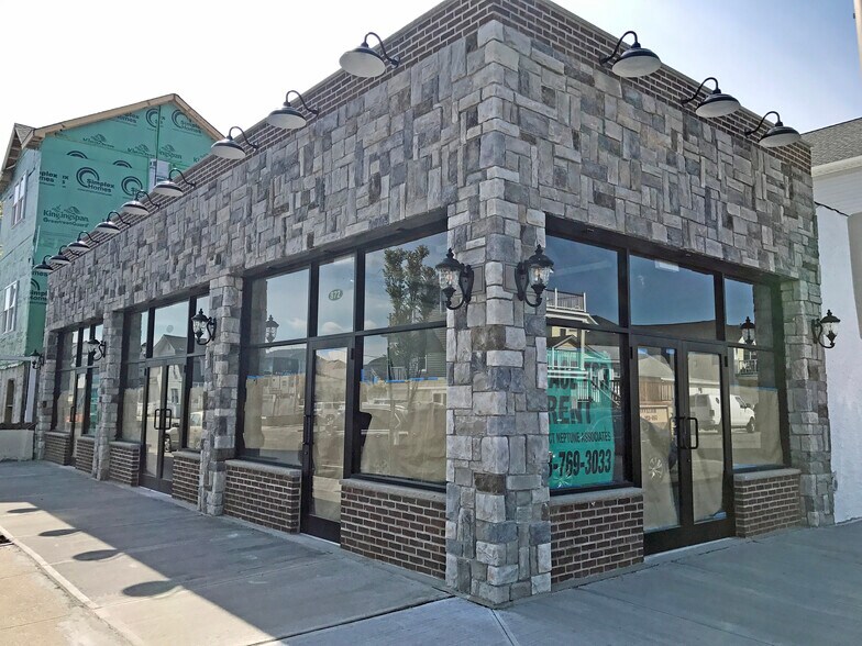 868-872 W Beech St, Long Beach, NY à louer - Photo de l’immeuble – Image 1 sur 4